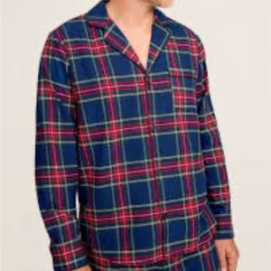 Windsor Tartan Pajamas
Petite Plume cozy Christmas plaid pajamas Men’s small